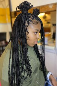 24 Medium Knotless Braids With Curly Ends: Twists, Turns, and Terrific ...