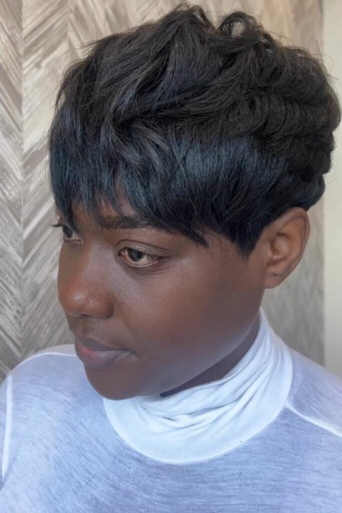 22 Short Haircuts For Black Women with Round Faces: Flattering Looks in ...